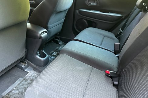 Used 2016 Honda HR-V LX image 14
