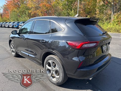 Used 2023 Ford Escape ST-Line w/ Tech Pack #1 image 5