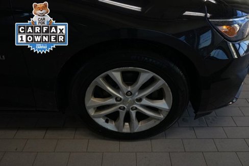 Used 2017 Chevrolet Malibu LT image 15