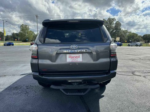 Used 2015 Toyota 4Runner SR5 Premium image 4