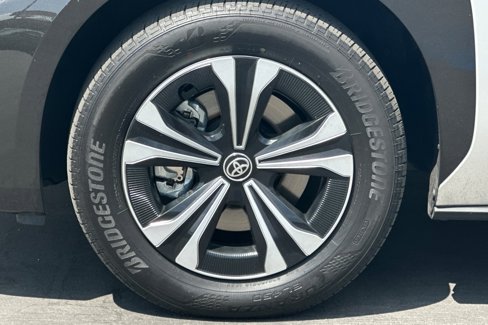 Certified 2023 Toyota bZ4X XLE image 34