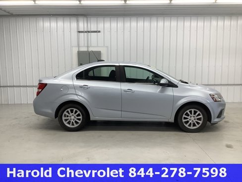 Used 2017 Chevrolet Sonic LT image 5