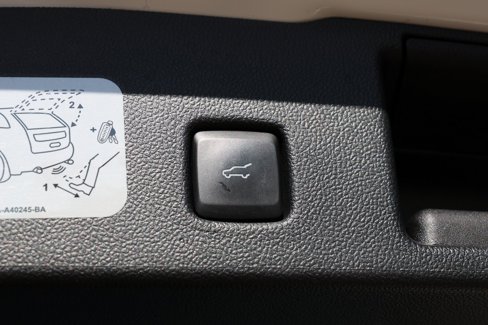 Used 2020 Ford Escape SEL image 35