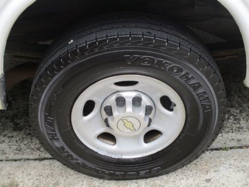 Used 2014 Chevrolet Express 2500 image 17