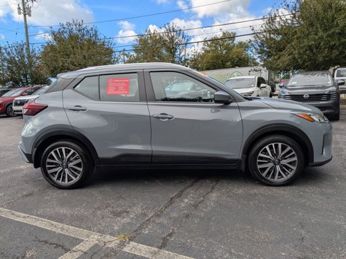 Certified 2023 Nissan Kicks SV image 4