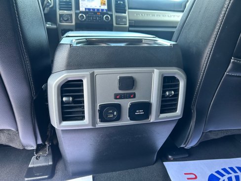 Used 2021 Ford F350 Lariat image 24