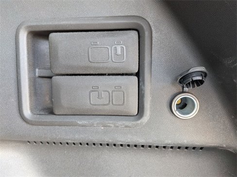 Used 2023 GMC Terrain SLE w/ Driver Convenience Package image 28