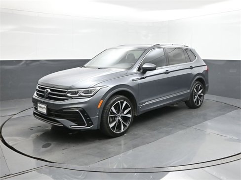 Used 2022 Volkswagen Tiguan SEL R-Line image 34