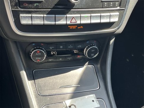 Used 2019 Mercedes-Benz GLA 250 4MATIC image 27