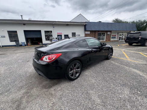 Used 2011 Hyundai Genesis 2.0T image 8