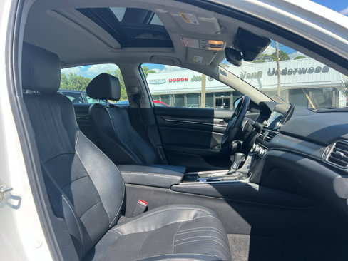 Used 2018 Honda Accord Touring image 21