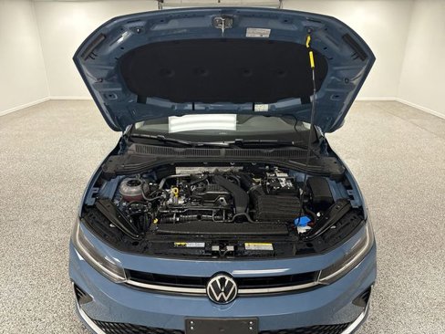 Used 2025 Volkswagen Jetta SE image 9
