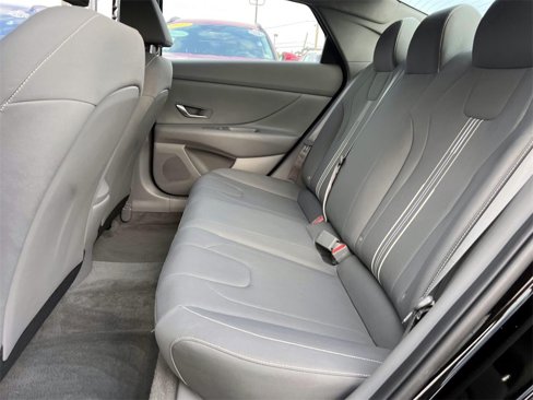 Certified 2023 Hyundai Elantra SEL image 11