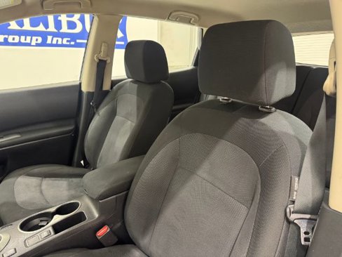 Used 2013 Nissan Rogue S image 9