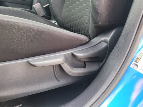 Used 2021 Nissan Kicks S w/ Interior Electronics Package image 17