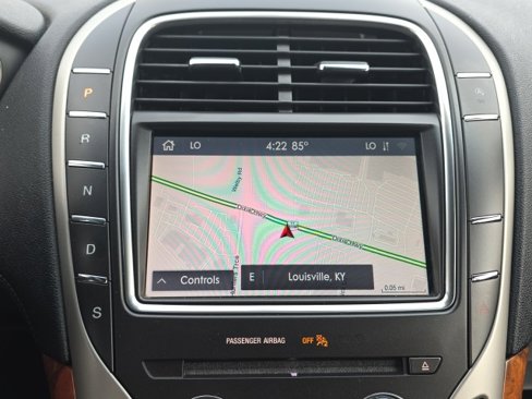 Used 2020 Lincoln Nautilus Reserve image 20