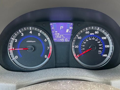 Used 2013 Hyundai Accent GLS w/ Premium Pkg image 14
