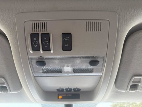 Used 2012 Chevrolet Suburban LTZ image 40