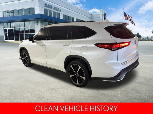 Used 2021 Toyota Highlander XSE image 4