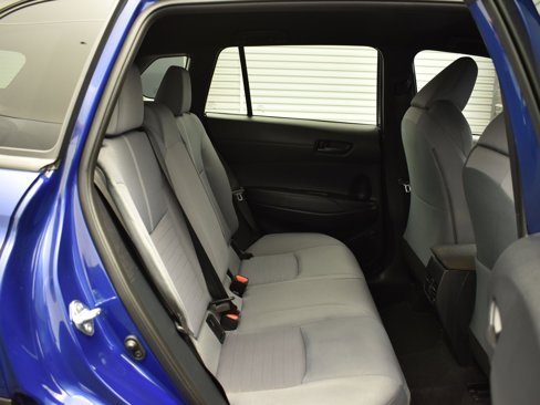 Used 2024 Toyota Corolla Cross SE image 11