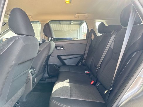 Used 2021 Nissan Rogue SV image 29