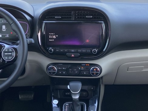 New 2024 Kia Soul EX image 18