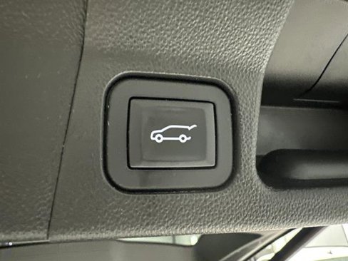 Used 2017 GMC Acadia SLE w/ Driver Alert Package I image 36