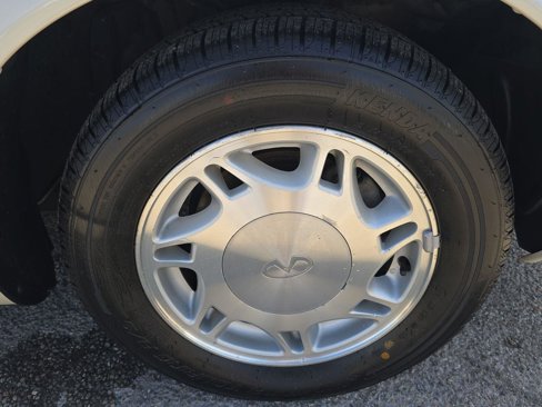 Used 1997 INFINITI J30 image 16