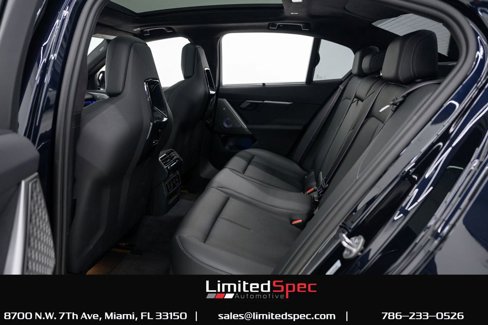 Used 2025 BMW M5 image 40