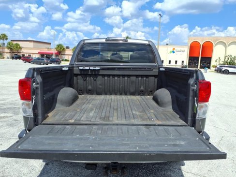 Used 2013 Toyota Tundra 4x4 CrewMax image 18