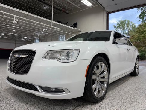 Used 2019 Chrysler 300 Limited image 4
