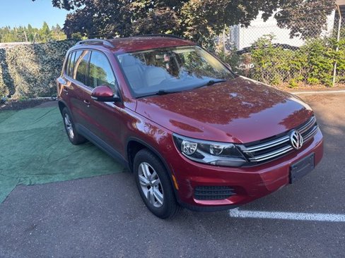 Used 2016 Volkswagen Tiguan S image 1