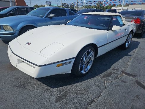 Used 1987 Chevrolet Corvette Convertible image 1