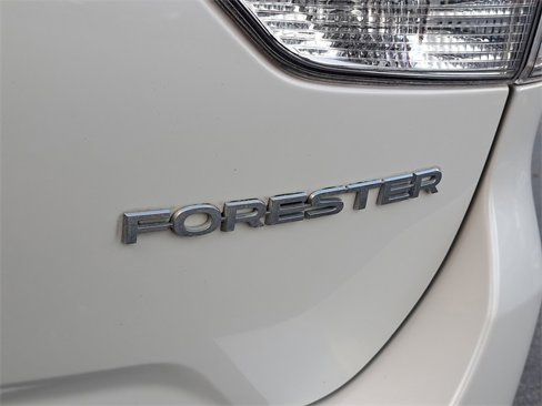Used 2019 Subaru Forester Premium w/ All-Weather Package image 8