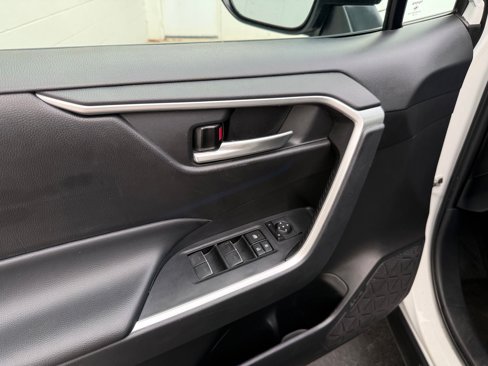 Used 2023 Toyota RAV4 XLE image 11
