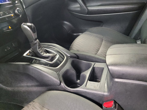 Used 2020 Nissan Rogue S image 26