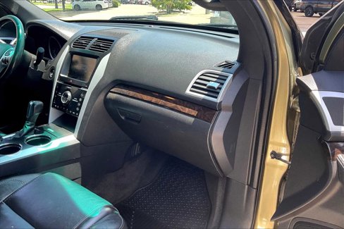 Used 2013 Ford Explorer Limited image 17