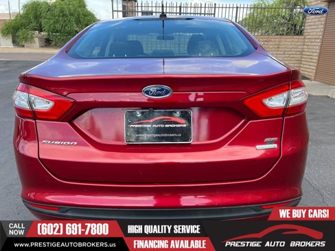 Used 2016 Ford Fusion SE image 12