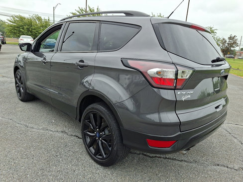 Used 2018 Ford Escape SE w/ SE Sport Appearance Package image 5