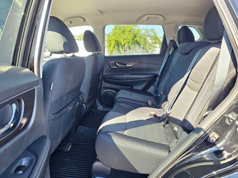 Used 2019 Nissan Rogue SV image 13