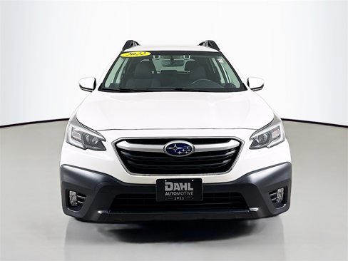 Used 2022 Subaru Outback Premium image 2