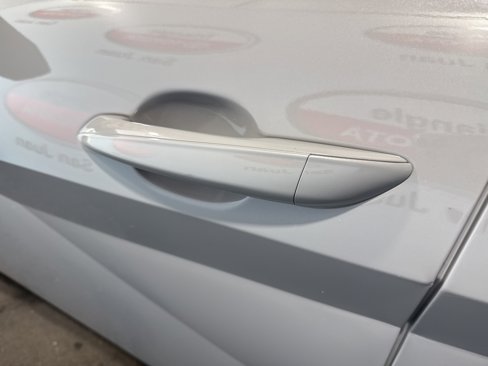 Used 2025 Hyundai Elantra SE image 15