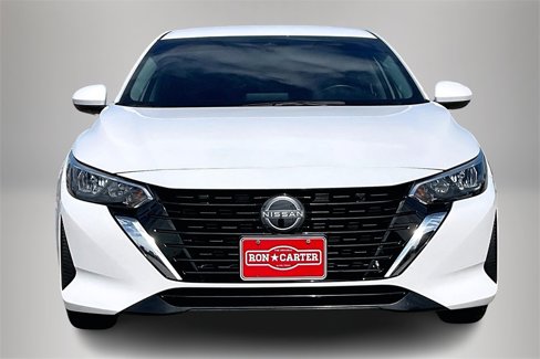 Used 2024 Nissan Sentra SV image 2