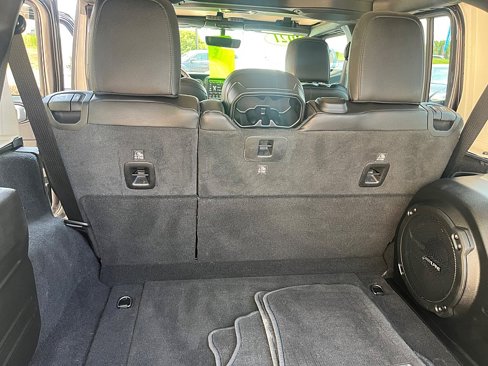 Used 2021 Jeep Wrangler Unlimited Sahara w/ Uconnect 4C Nav & Sound Group image 25