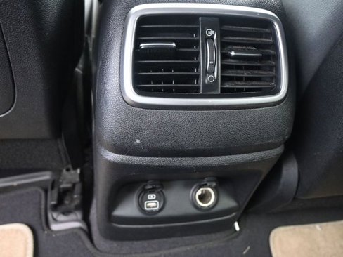 Used 2018 Kia Sorento LX image 15