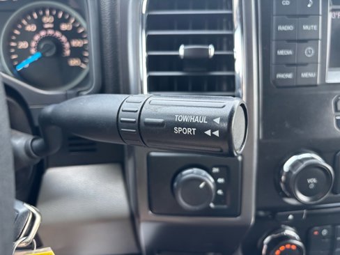 Used 2015 Ford F150 XLT image 28