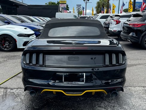 Used 2017 Ford Mustang Premium image 9