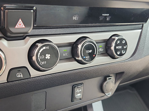 Certified 2017 Toyota Tacoma SR image 17