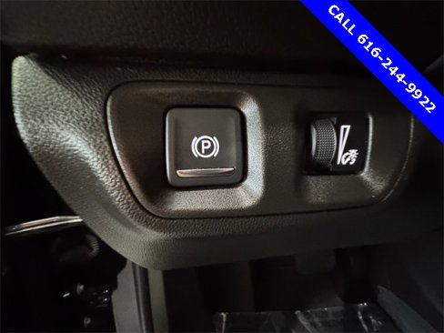 Used 2023 GMC Acadia SLT image 24