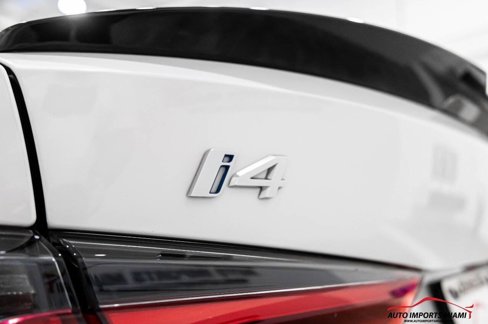 Used 2022 BMW i4 eDrive40 w/ M Sport Package image 26